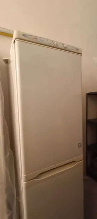 Nevera/Frigorífico blanco