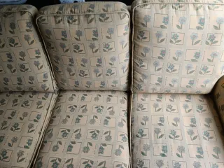 Sofá de 3 plazas con estampado floral