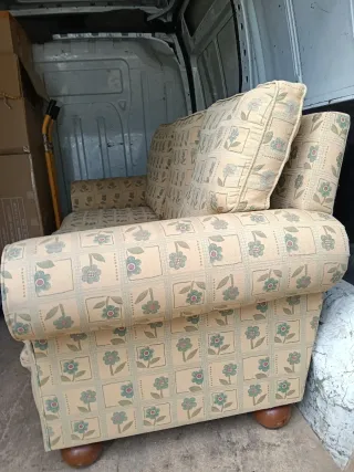 Sofá de 3 plazas con estampado floral