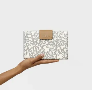 Billetera Tous Kaos Mini beige y negro