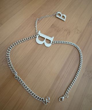 Short chain with letter B for jeans or bags