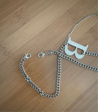 Short chain with letter B for jeans or bags