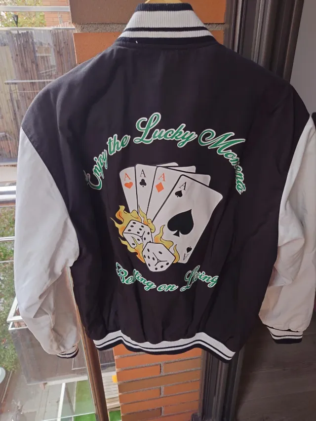 Chaqueta Bomber Negra y Blanca