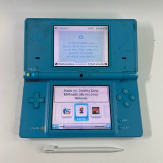 Nintendo DSi Azzurro con giochi