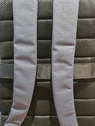 Mochila Scalpers gris y negra