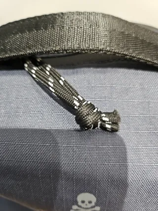 Mochila Scalpers gris y negra