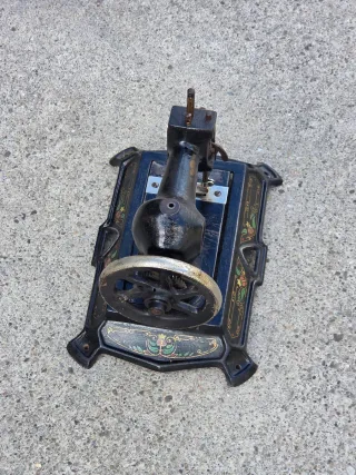 Máquina de coser Muller Antigua 1910