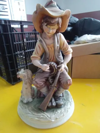 Figura de porcelana: Cazador con perro Galos