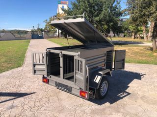 Remolque caja cerrada para perros