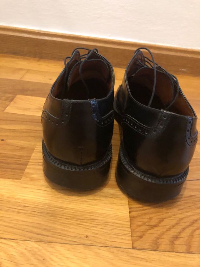 Zapatos de vestir de cuero negro talla 43