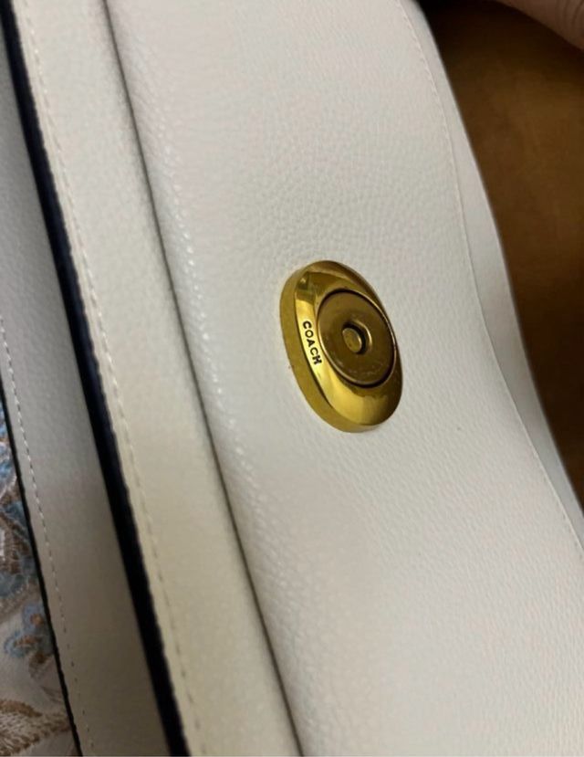 Bolso Coach Blanco y Dorado