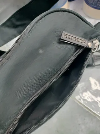 Riñonera KIMBERFEEL negra