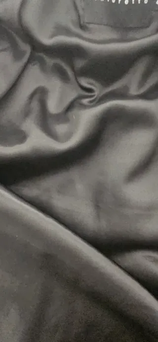 Abrigo Tintoretto Negro con Capucha y Pelo