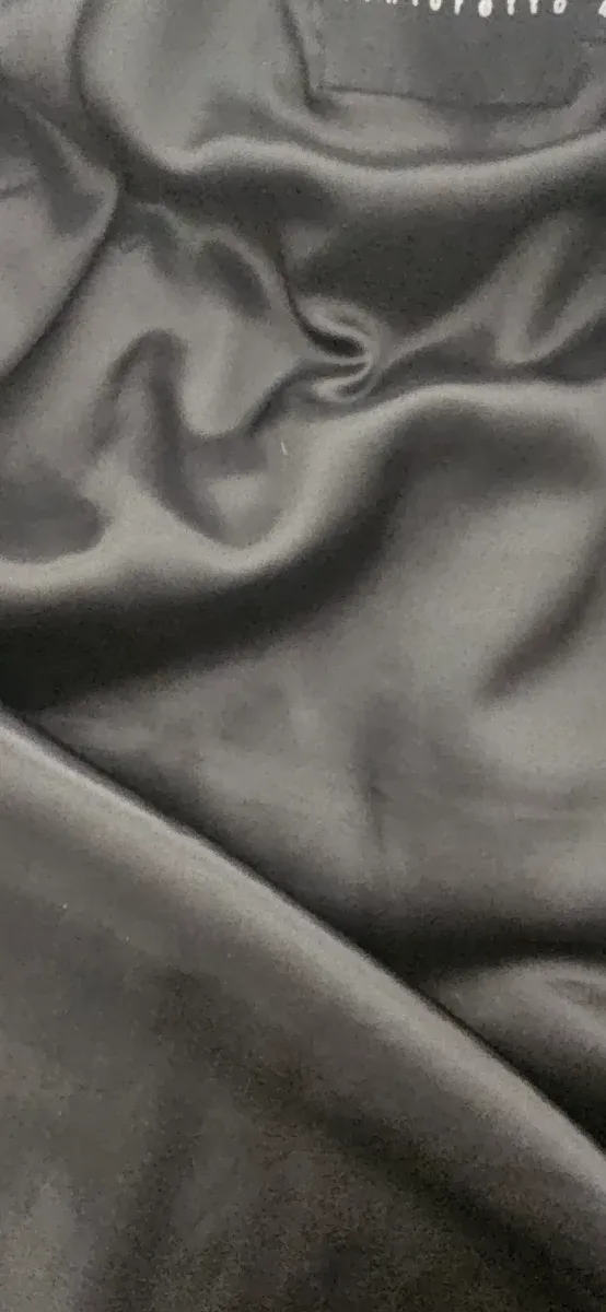 Abrigo Tintoretto Negro con Capucha y Pelo