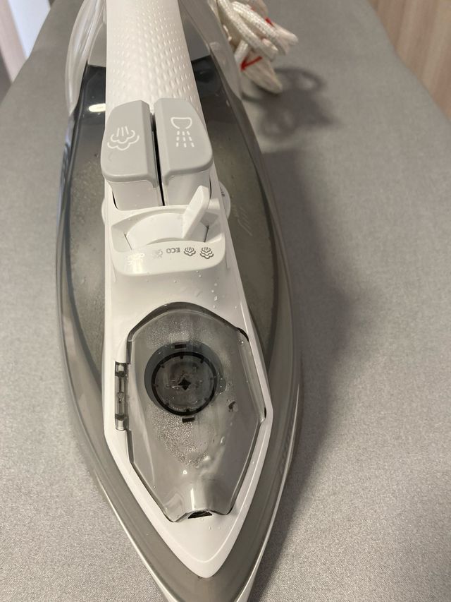 Tabla de planchar Ráyen y plancha Philips