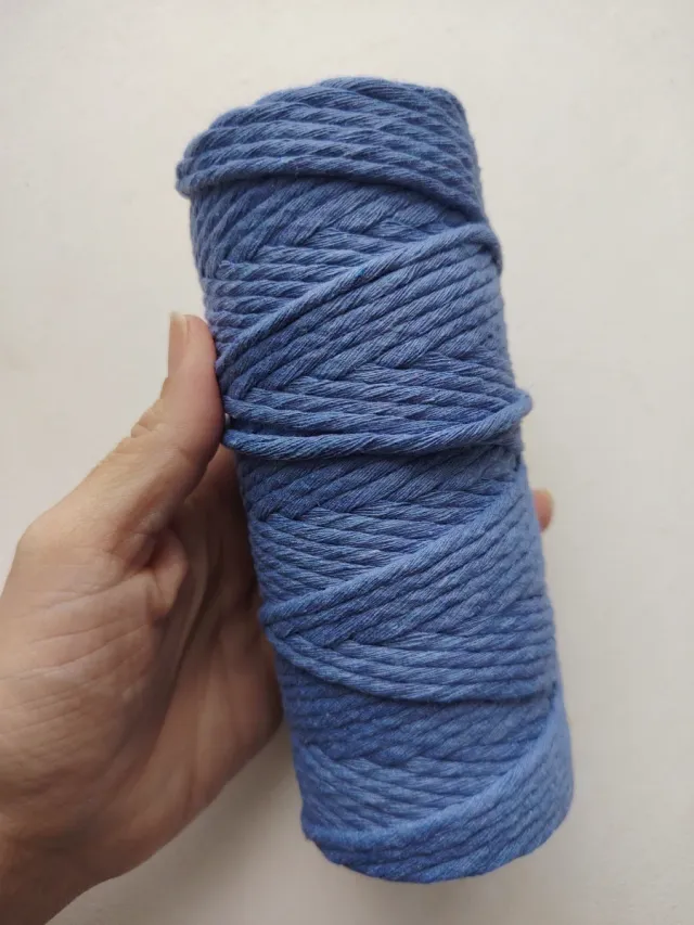 Hilo macramé azul