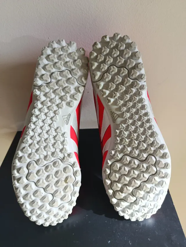 Botas de fútbol NUEVAS , Adidas Predator