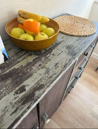 Mueble con 5 cajones y armario