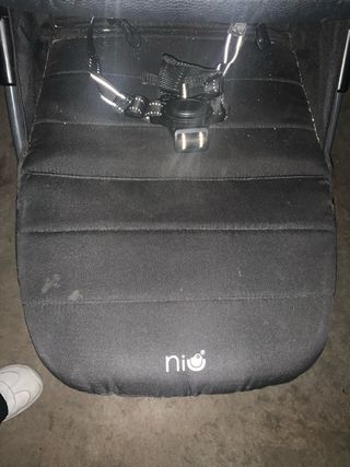 Silla de paseo negra y rosa Niu