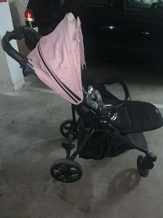 Silla de paseo negra y rosa Niu