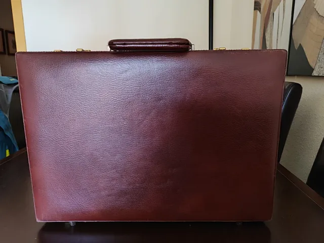 Maletín ejecutivo marrón