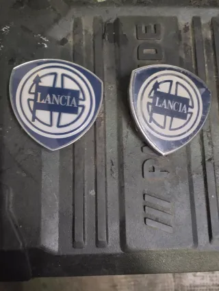 Emblemas Lancia (2 unidades)