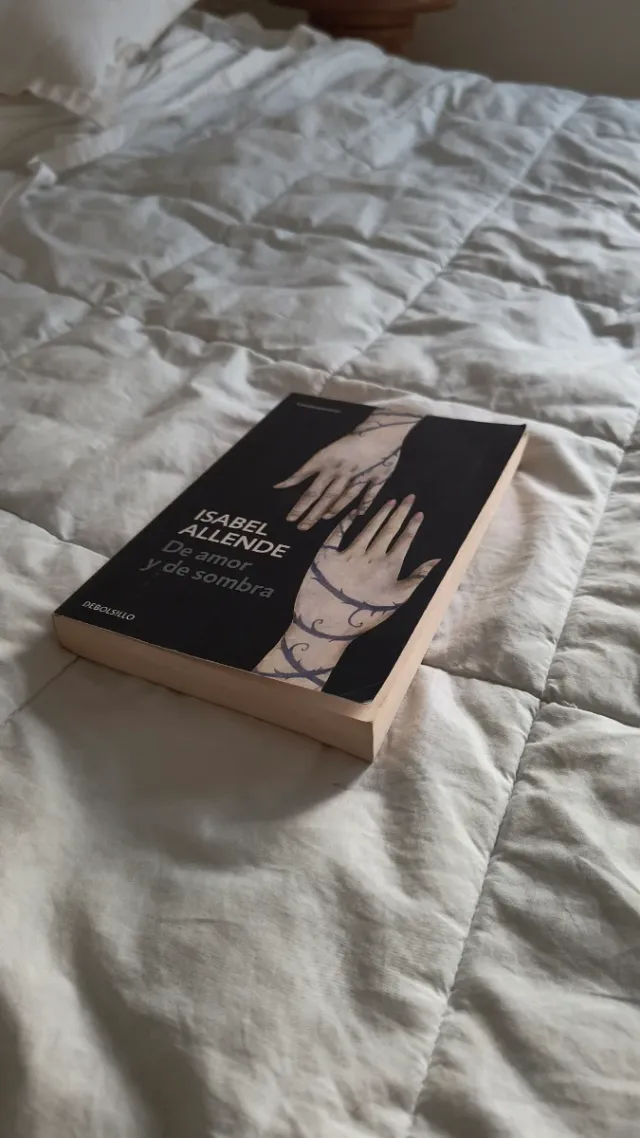 De amor y de sombra (Spanish Edition)