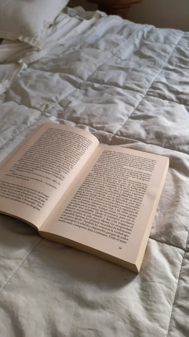 De amor y de sombra (Spanish Edition)