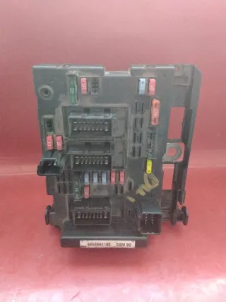 BSM B2 9650664180 Caja Fusibles