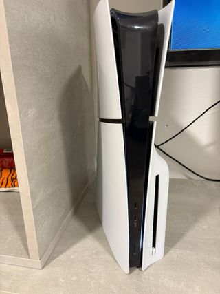 PS5 1TB + 2 Mandos + COD6