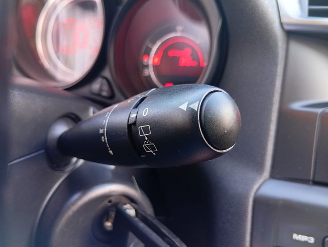 Citroen C4 1.4 VTI 95cv TONIC 2012