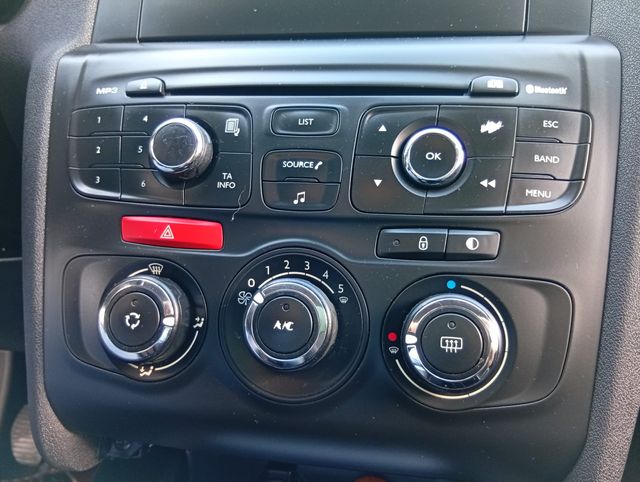 Citroen C4 1.4 VTI 95cv TONIC 2012