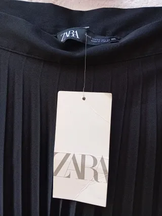 Falda plisada Zara