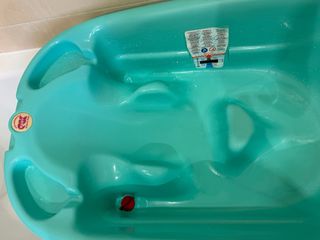 Bañera bebé con patas para bañera