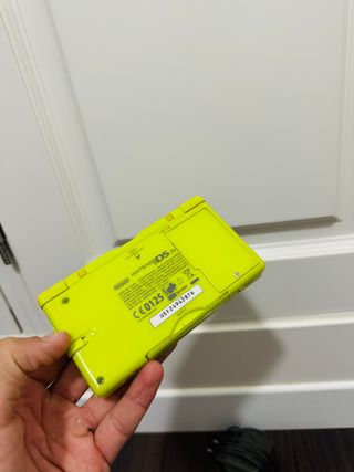 Nintendo DS Lite Verde + Cargador + Funda