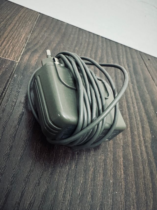 Nintendo DS Lite Verde + Cargador + Funda