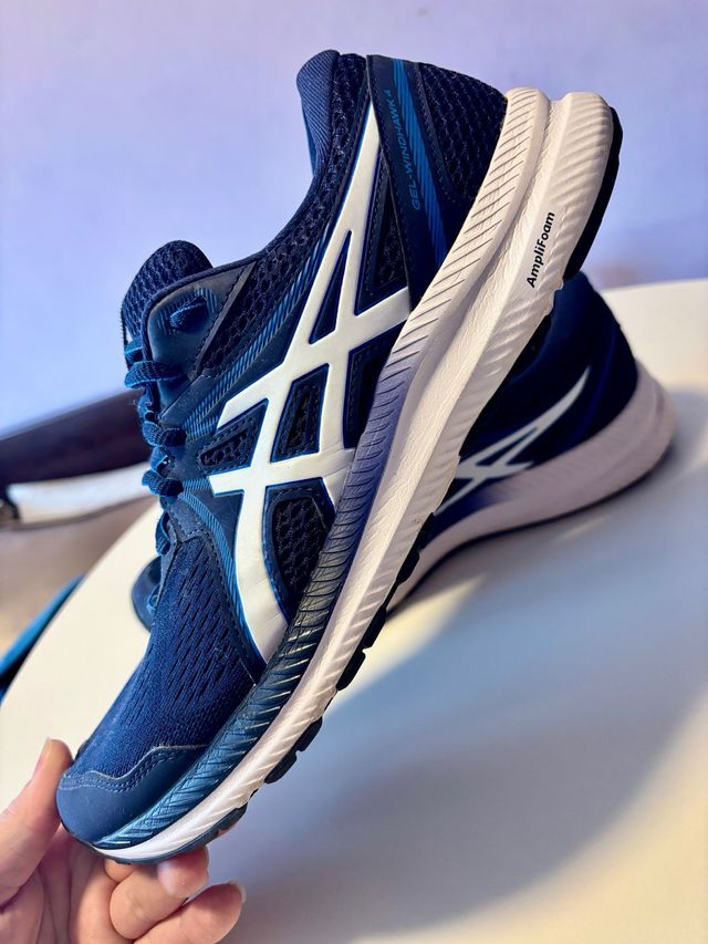 Zapatillas ASICS GEL talla 43.5