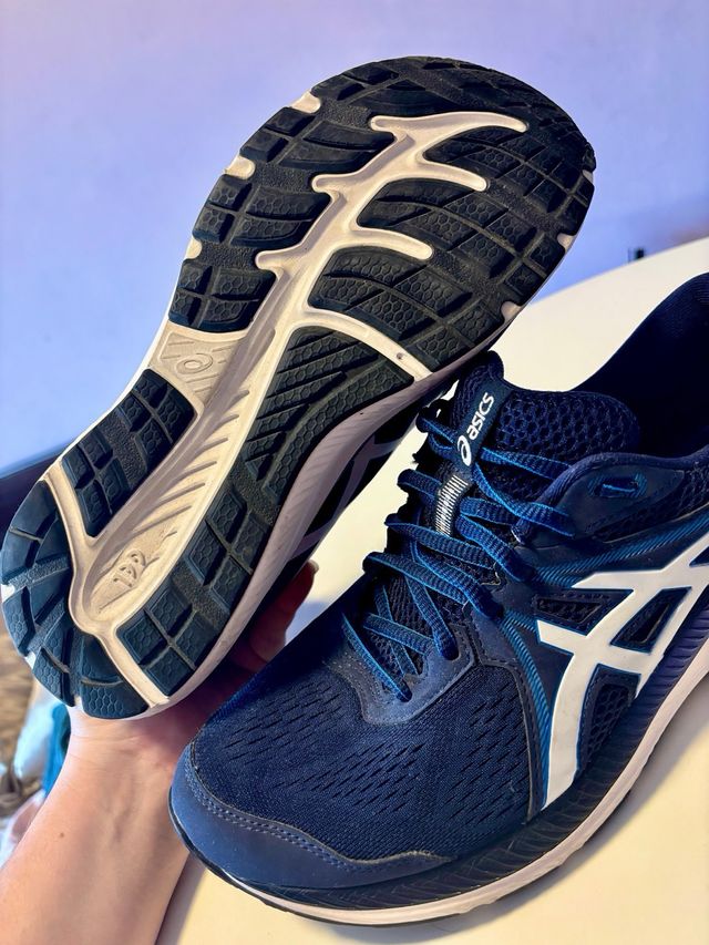 Zapatillas ASICS GEL talla 43.5