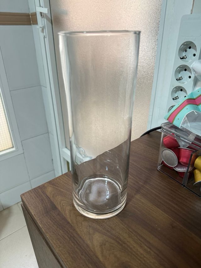 Jarrón de cristal cilíndrico