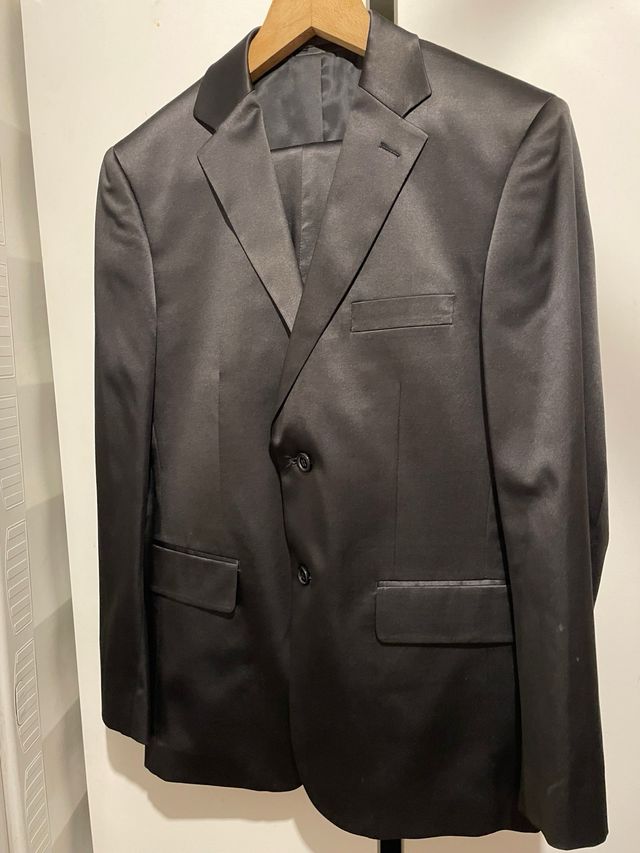 Traje de caballero negro
