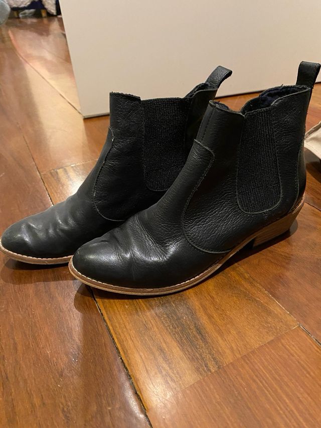 Botas Chelsea Gap Talla 37 Negros