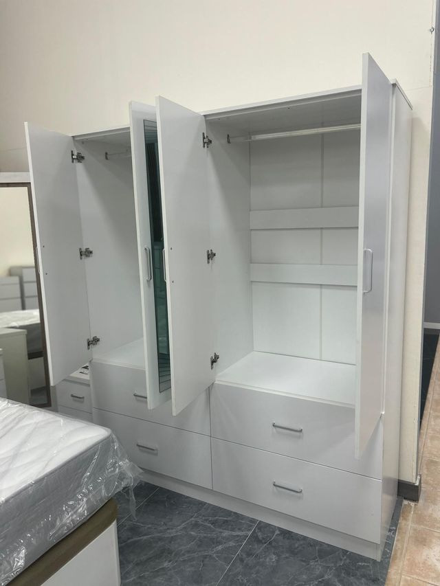 Armario closet 4 puertas blanco + 2 ESPEJOS