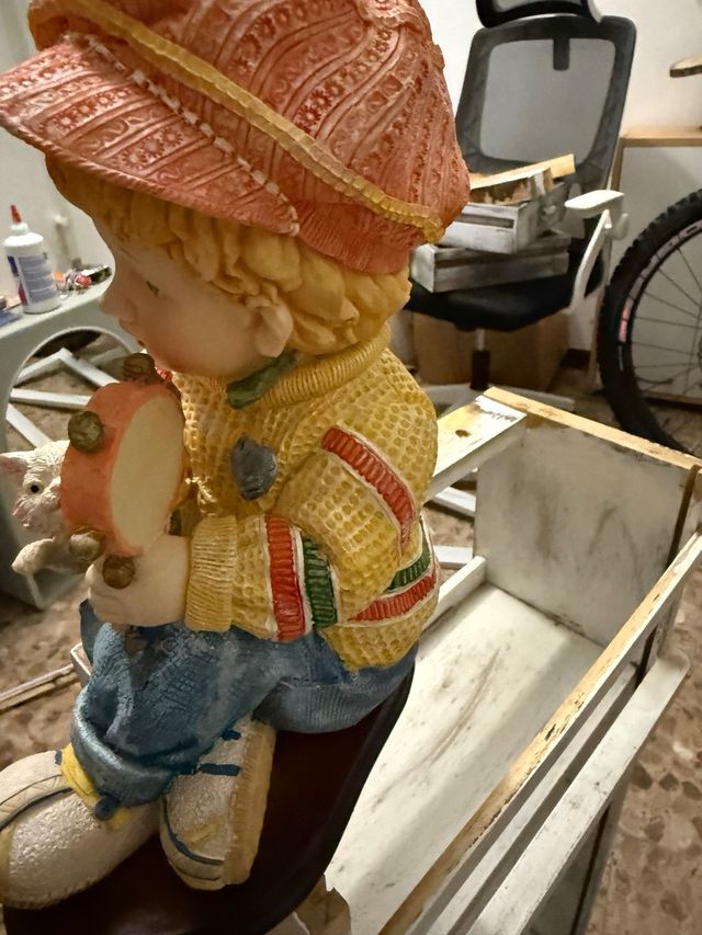 Hucha niño con tambor y gatito