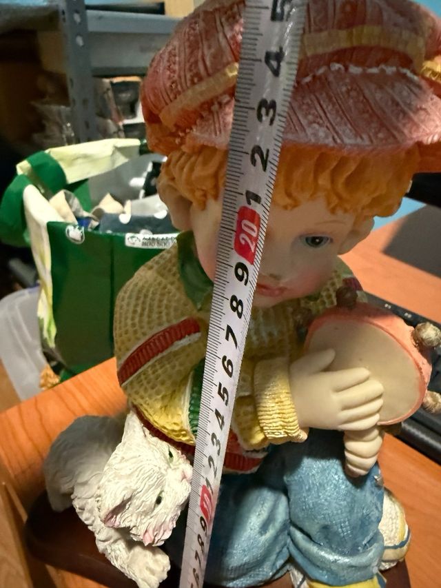 Hucha niño con tambor y gatito