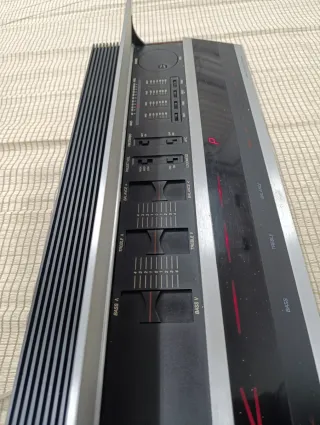 Amplificador Bang & Olufsen Beomaster 2400