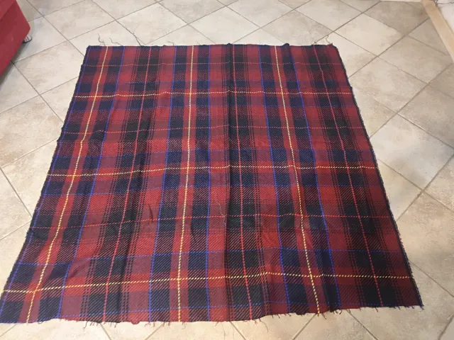 Scampolo lana tartan rosso blu