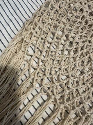 Pareo tejido crochet flecos beige