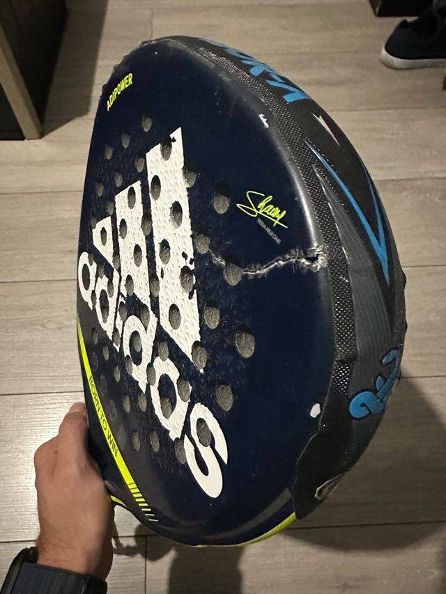Pala Padel Adidas Adipower con Raja