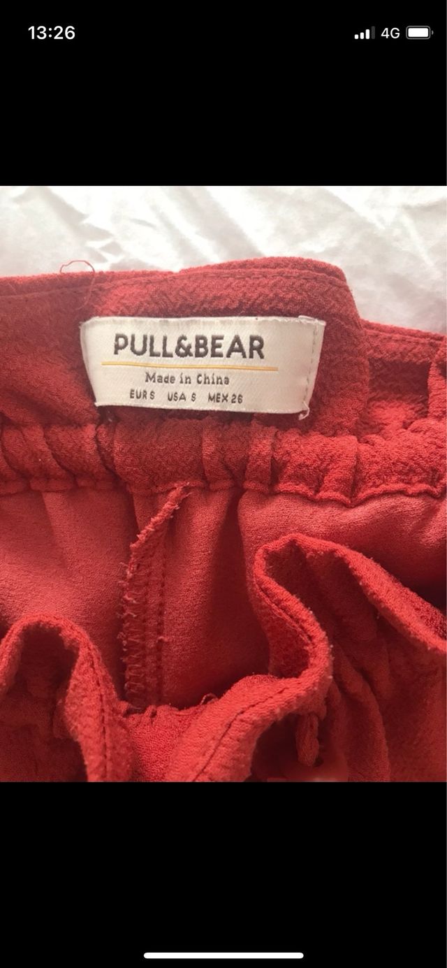 Pantalón corto rojo con cordón