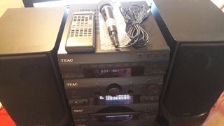 Cadena de música TEAC negra